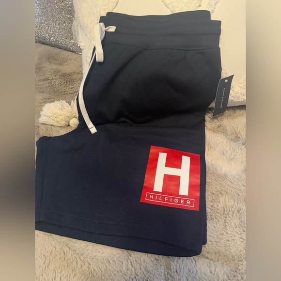 NWT - TOMMY HILFIGER XL MENS COTTON DRAWSTRING SHORTS - Picture 5 of 7